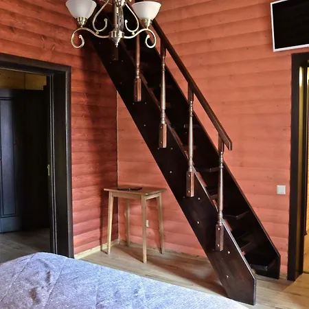 Knyazhyi Dvir * Strigalnya